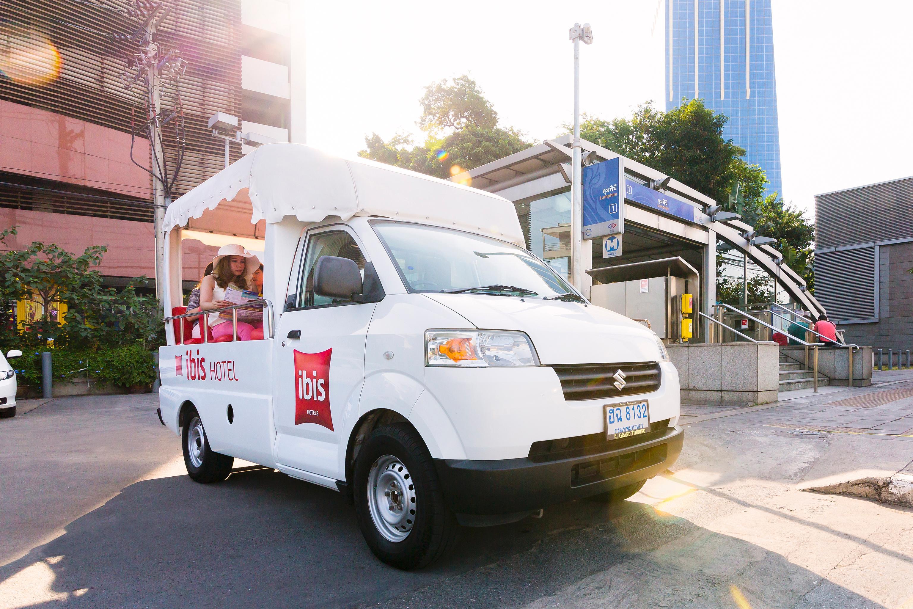 Ibis Bangkok Sathorn Hotel Exterior photo